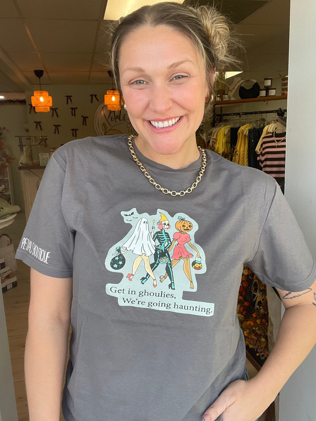 Girlies going Haunting T-shirt
