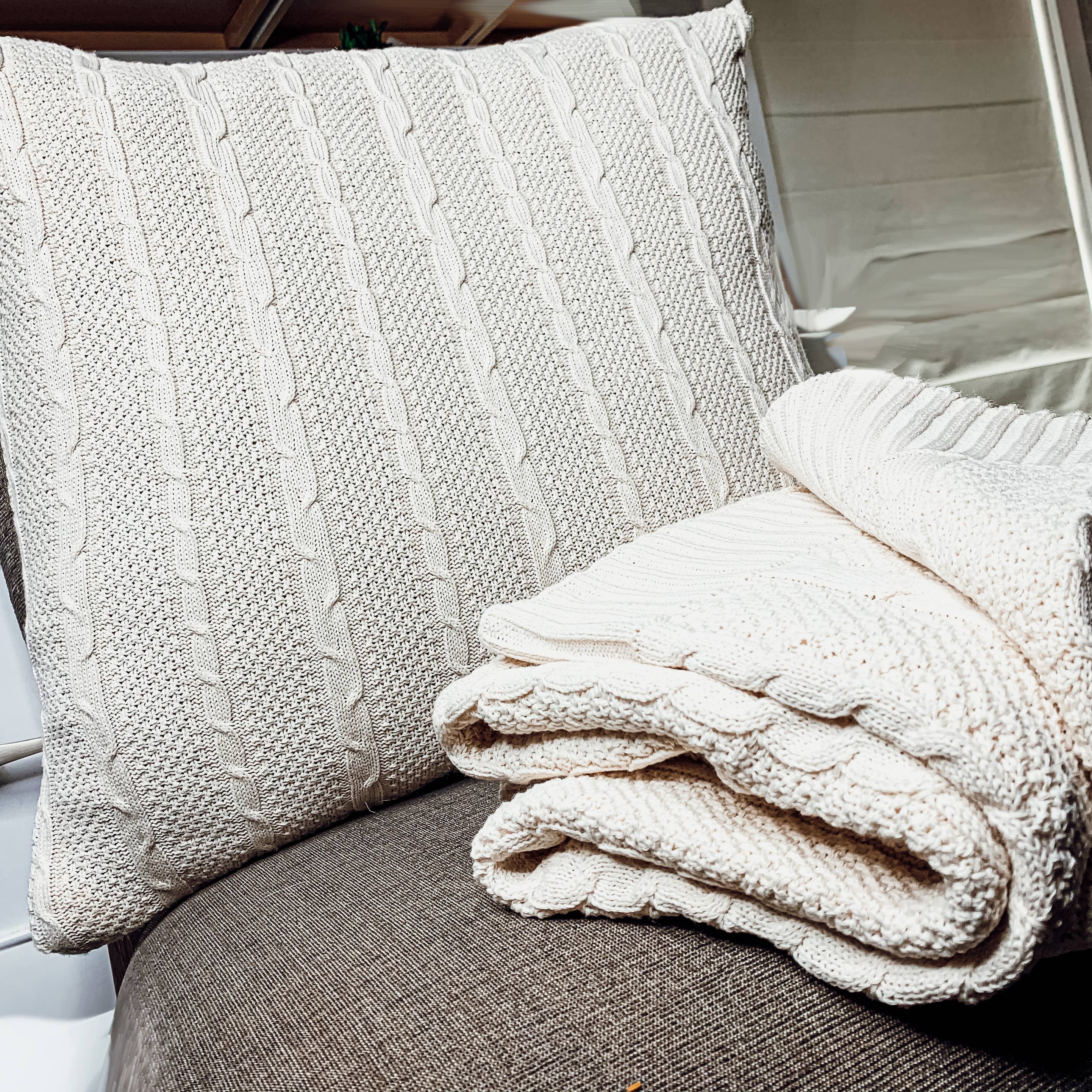 Ivory/White Knit Throw Blanket