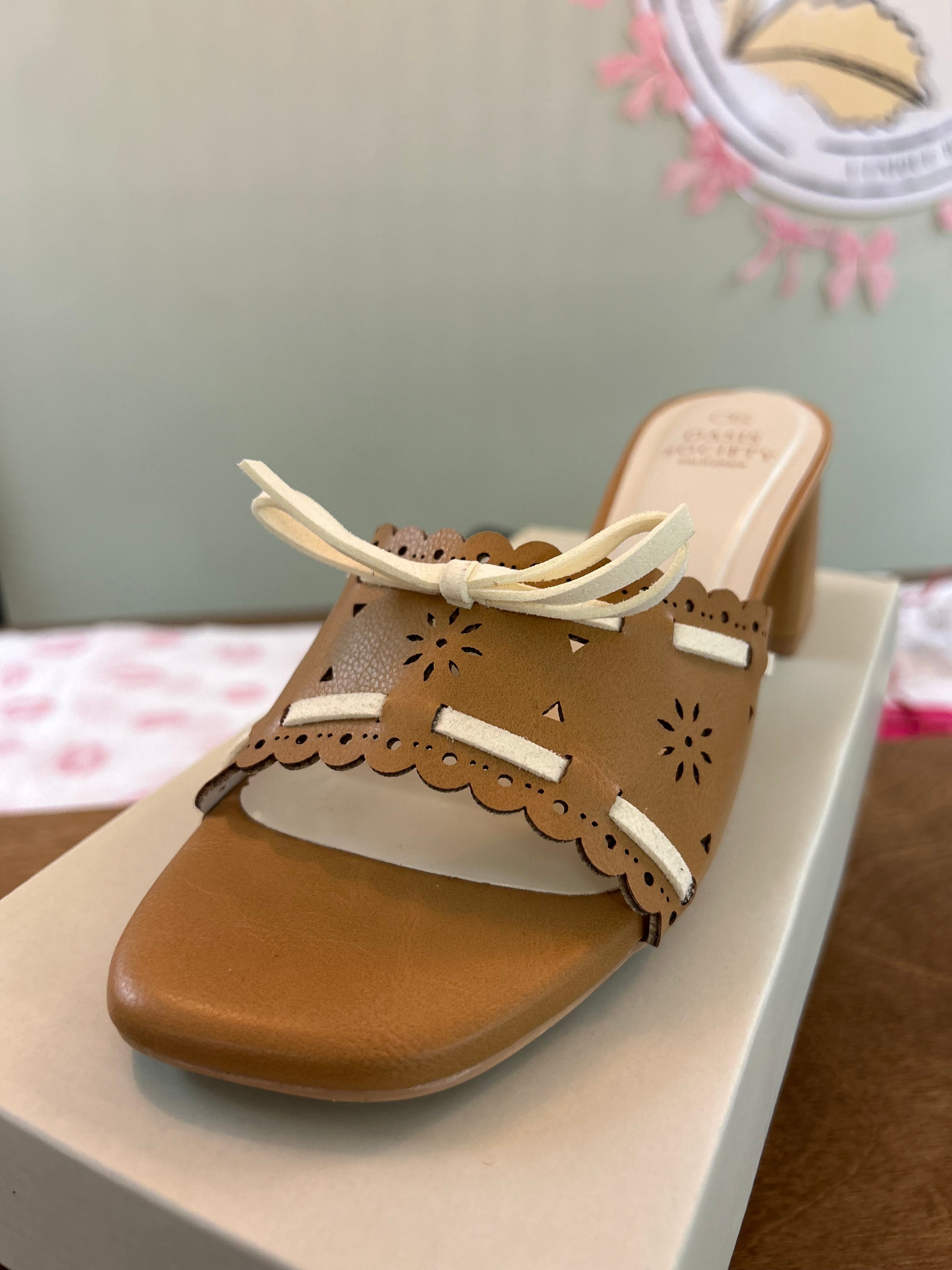 Breda Tan Mules