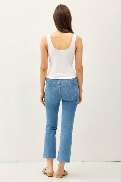 Basic Scoop White Tank
