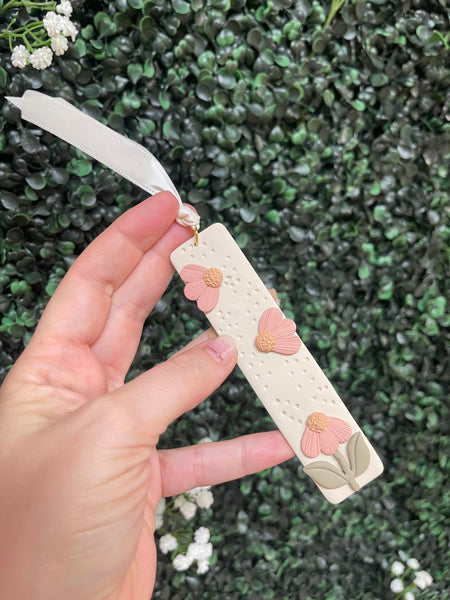 Pink Daisy Bookmark