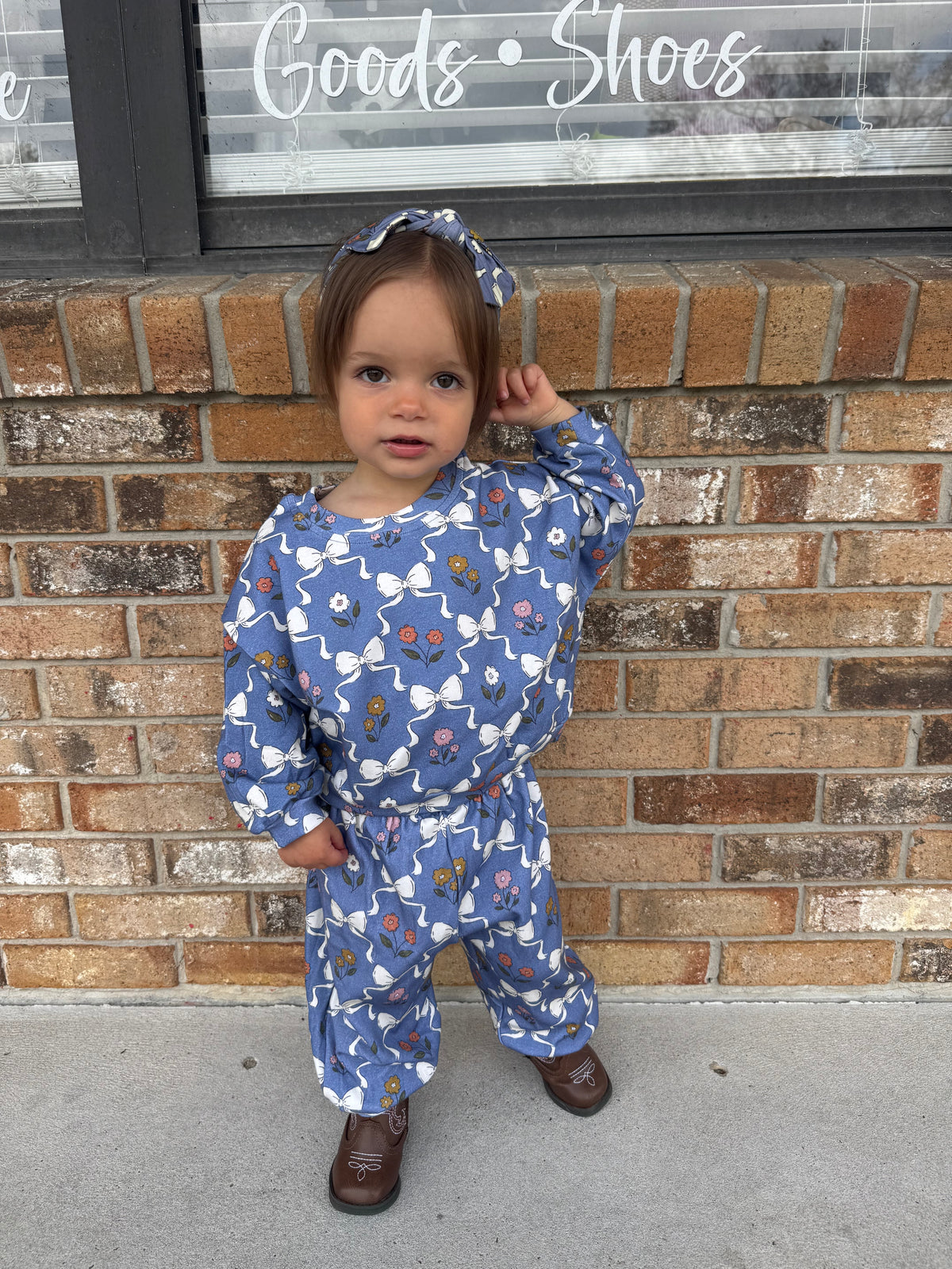 Bow Bloom Sweatsuit
