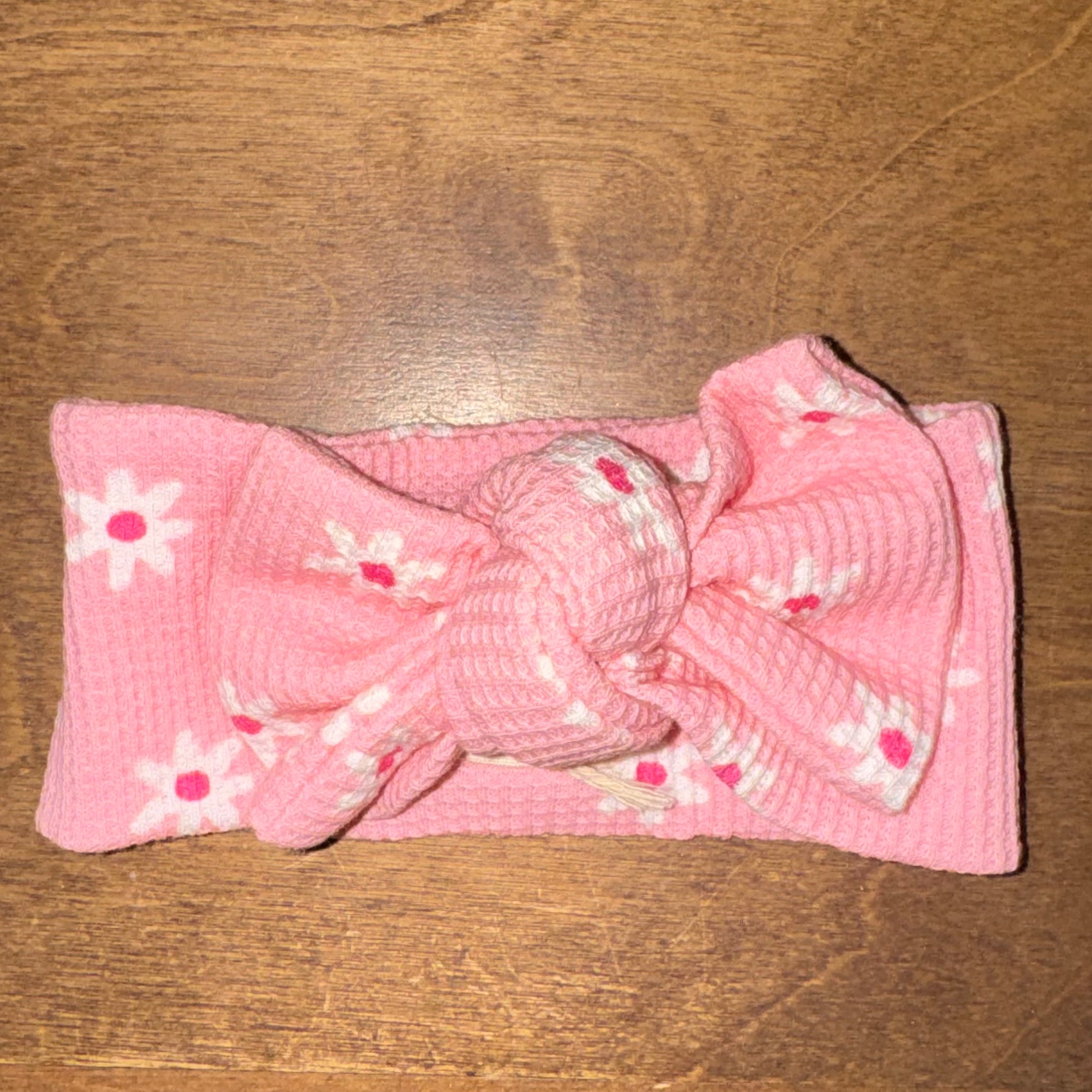 Daisy Girl Knot Bow