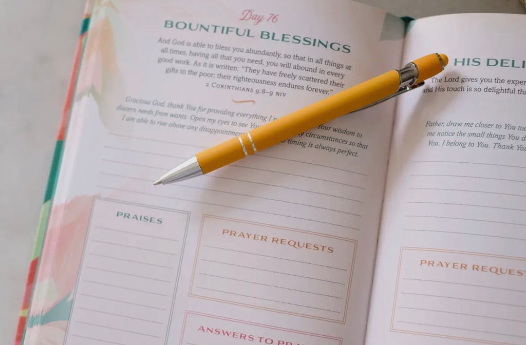 Prayer & Praise Tracker for Women.