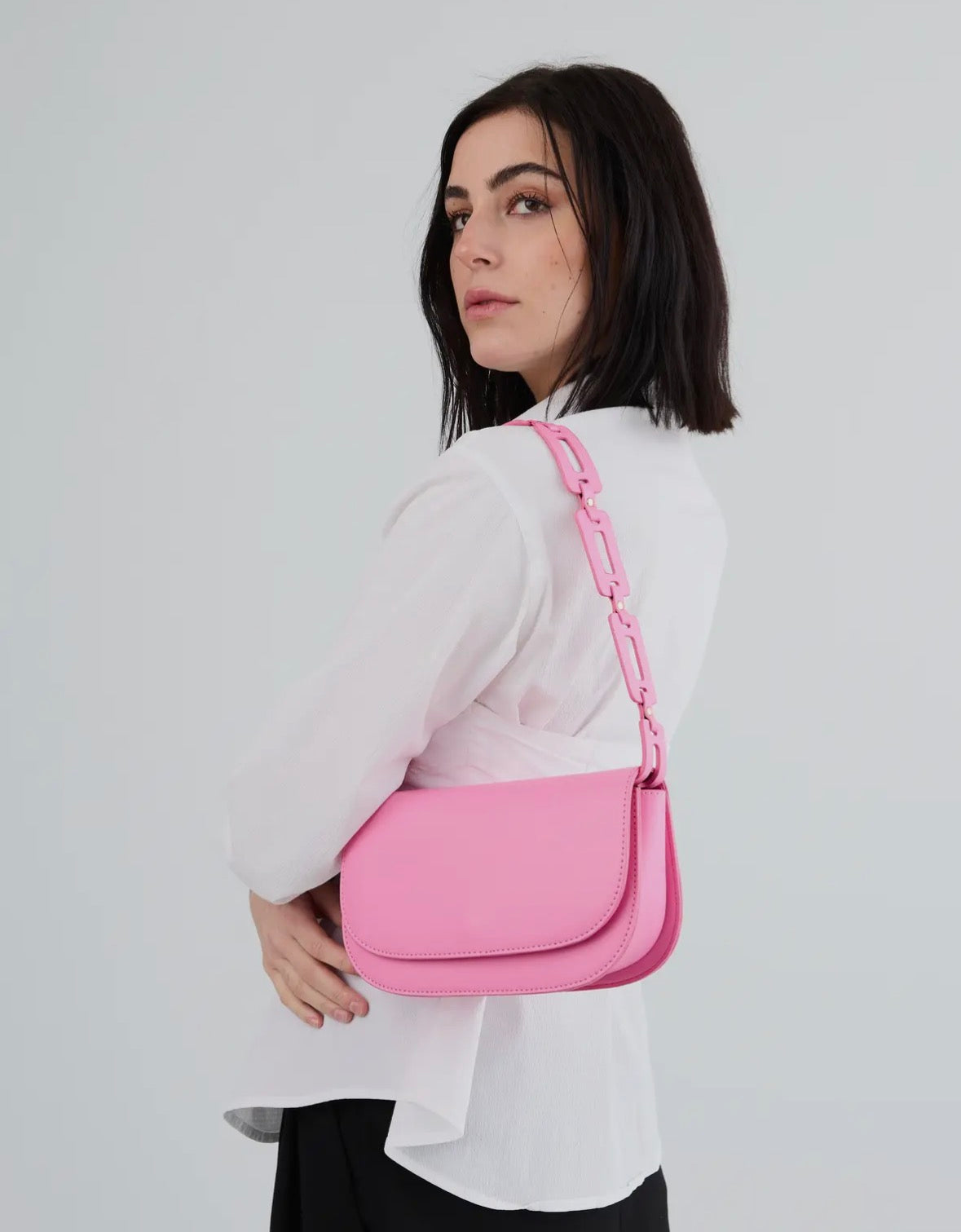 Chain Link Shoulder Bag