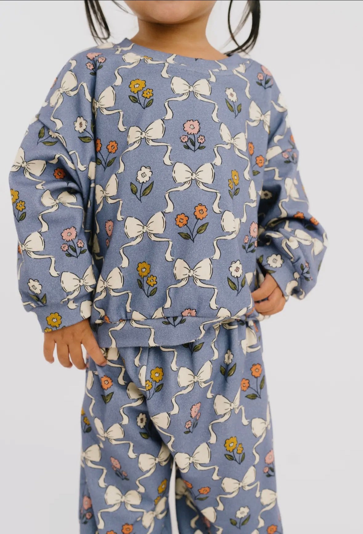 Bow Bloom Sweatsuit