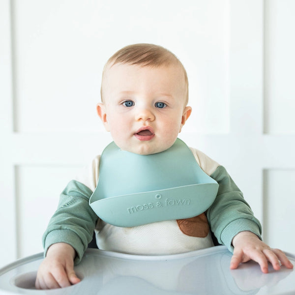 Ecru Gather & Roll Bib