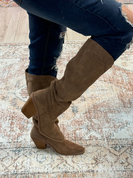 Saddle Ridge Suede Boots