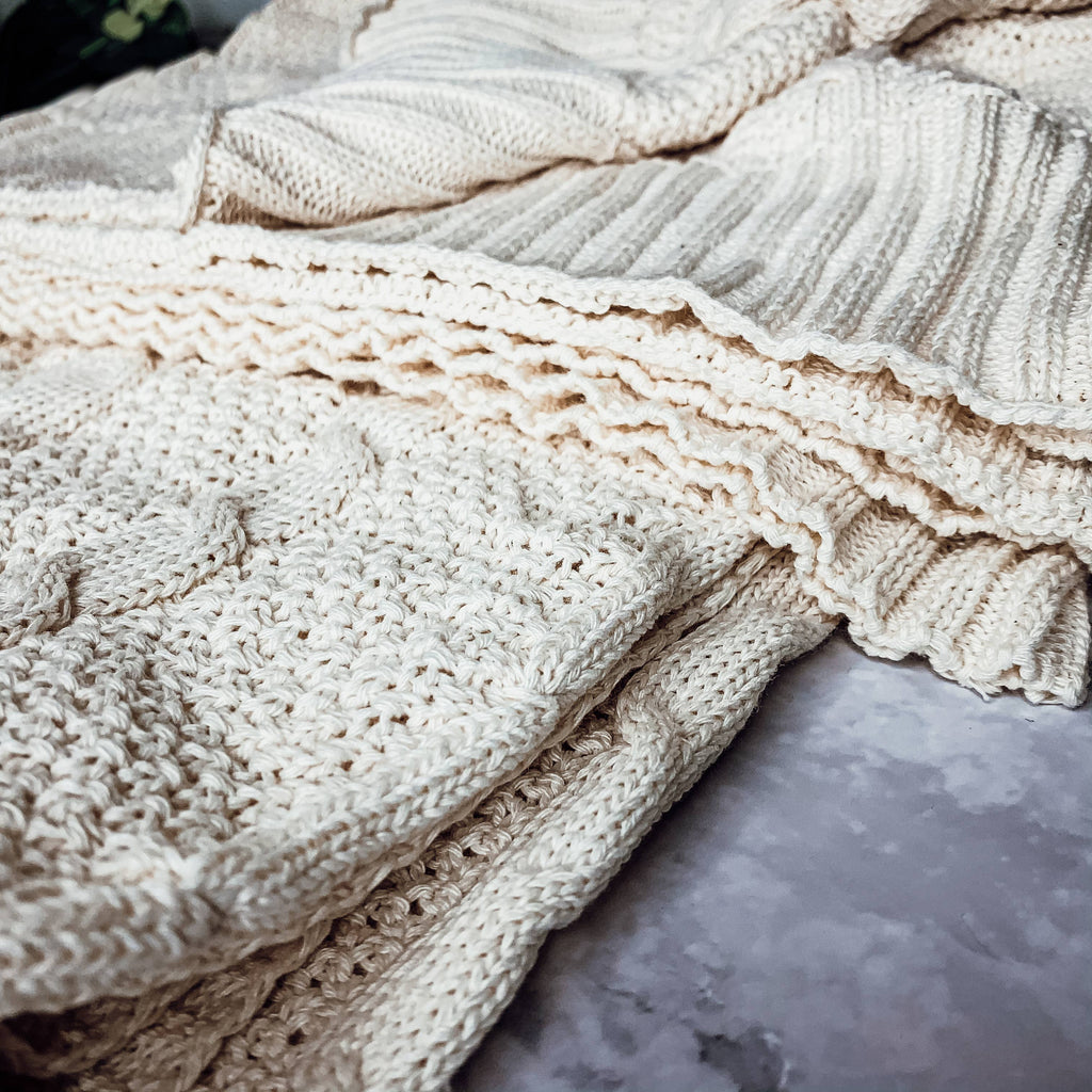 Ivory/White Knit Throw Blanket