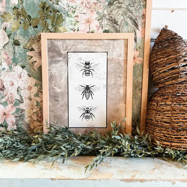 Bee Vintage Sign