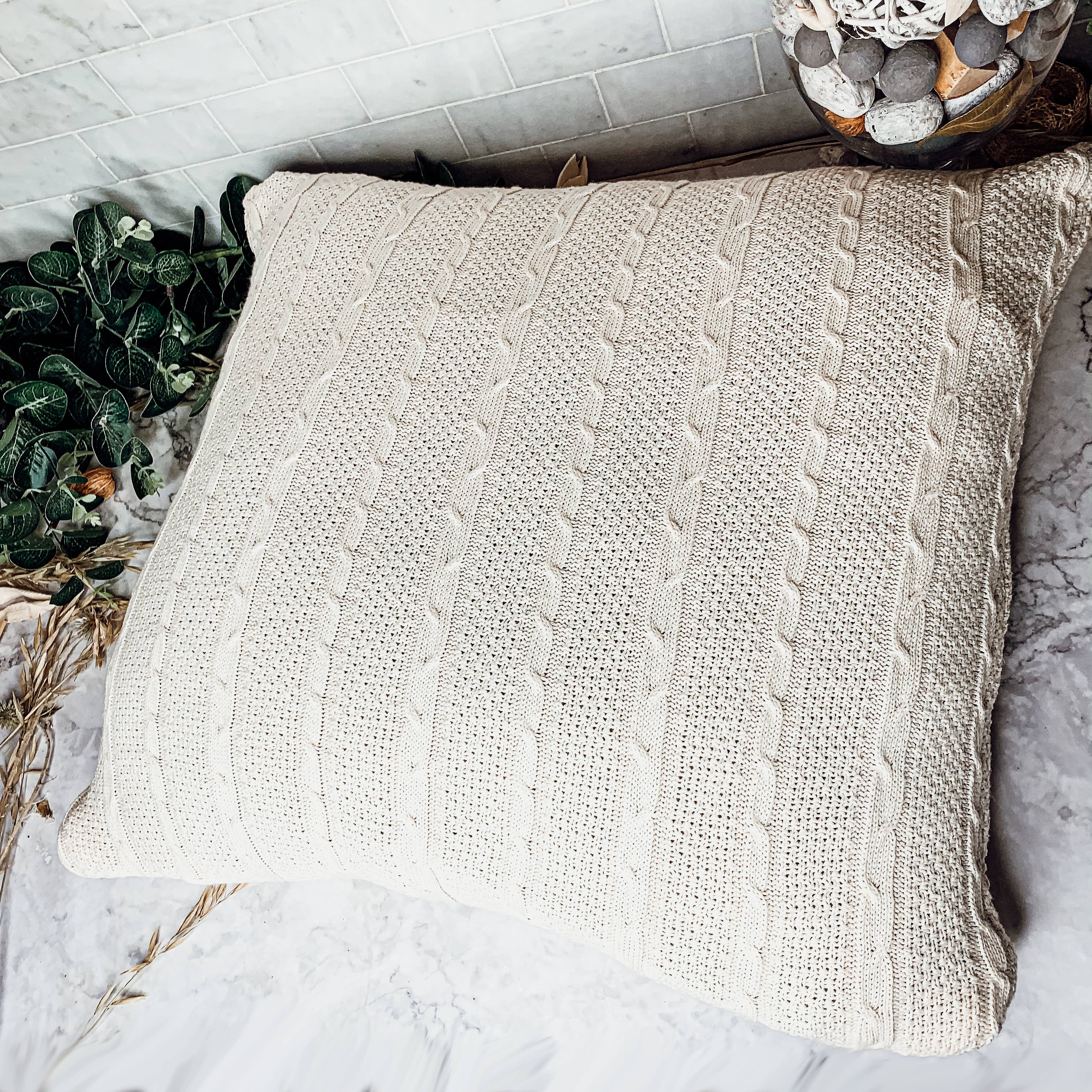Ivory/White Knit Throw Blanket